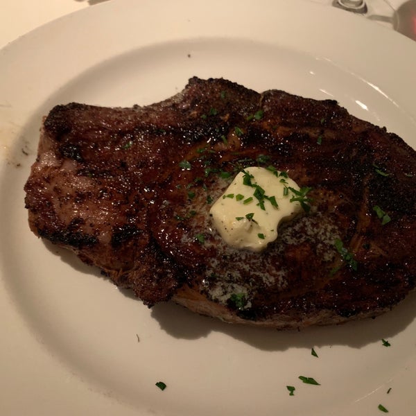 Photo taken at Delmonico Steakhouse by kaoru y. on 7/15/2019
