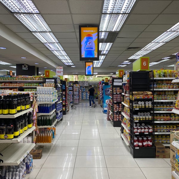 Metro Supermarket Grocery Store in Imus City