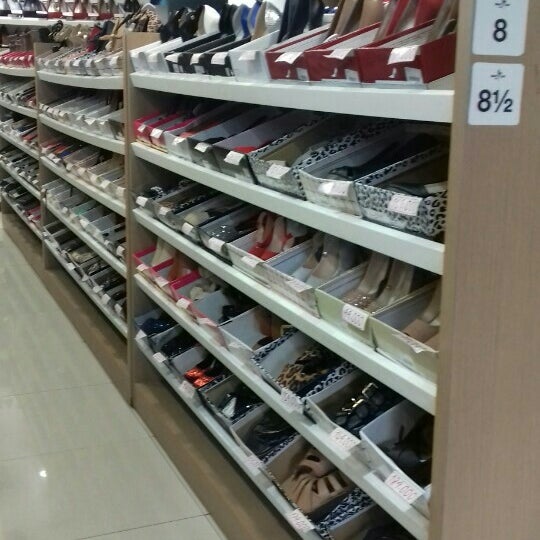 shoes 4 less