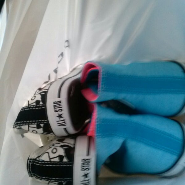 converse miromar outlet