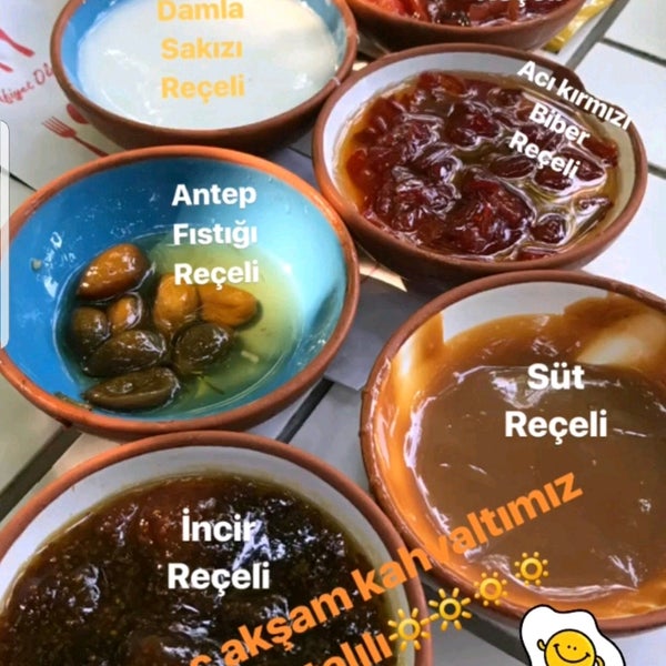 Снимок сделан в Ömür Restaurant пользователем Vijdan K. 6/6/2019