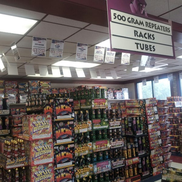 Phantom Fireworks Castleton 83 visitors