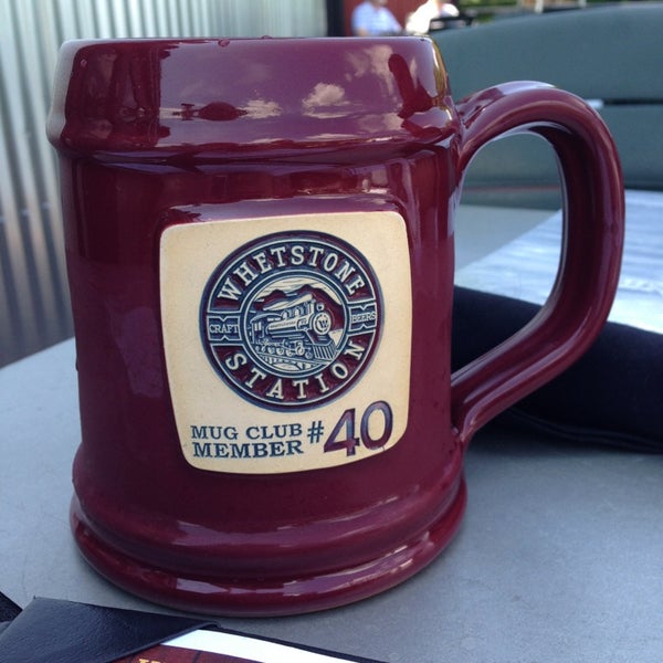 Foto tirada no(a) Whetstone Station Restaurant and Brewery por Ashley B. em 6/3/2013