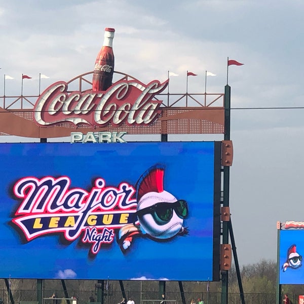 รูปภาพถ่ายที่ Coca-Cola Park โดย Greg B. เมื่อ 4/18/2019