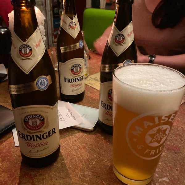 Kiez Biergarten Parisien Beer Bar In Grandes Carrieres