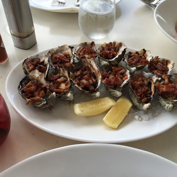 2/7/2016 tarihinde manitraziyaretçi tarafından Sydney Cove Oyster Bar'de çekilen fotoğraf