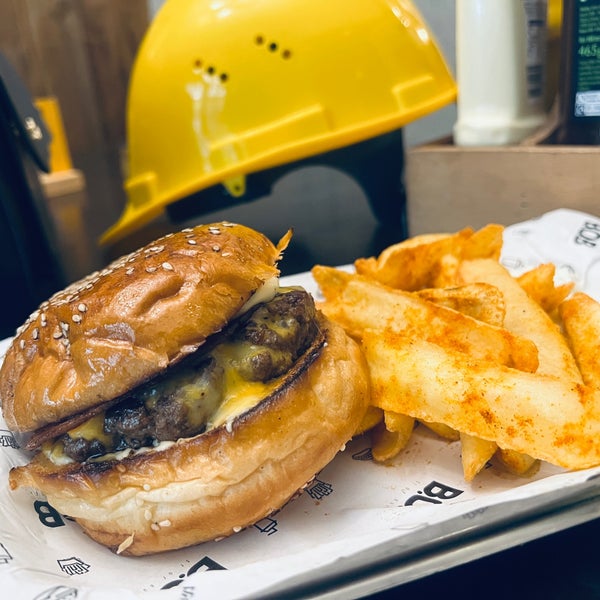 1/23/2023 tarihinde Sayesmkhaniziyaretçi tarafından B.O.B Best of Burger'de çekilen fotoğraf