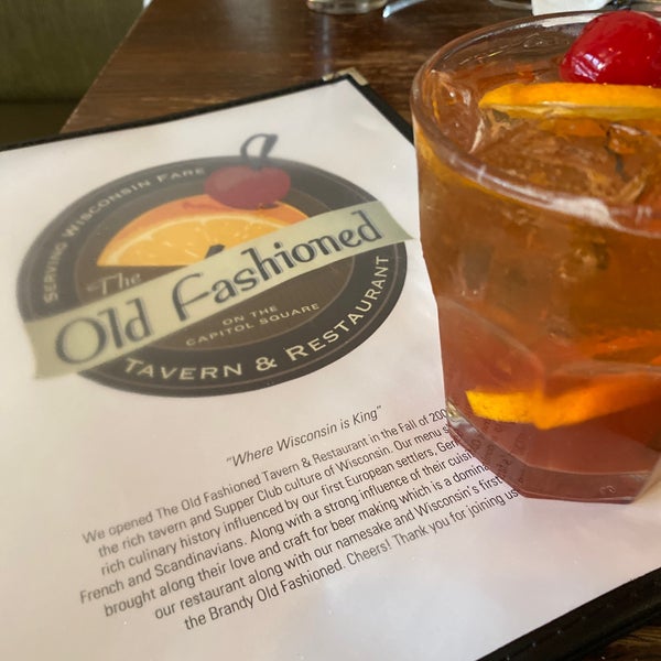 Foto tirada no(a) The Old Fashioned Tavern &amp; Restaurant por Brian M. em 10/29/2022