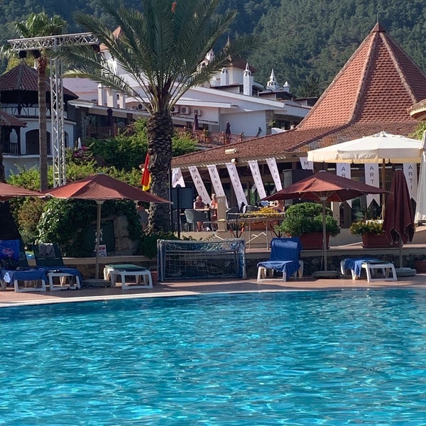 Foto tirada no(a) Martı Resort Deluxe por Özlem em 6/5/2019