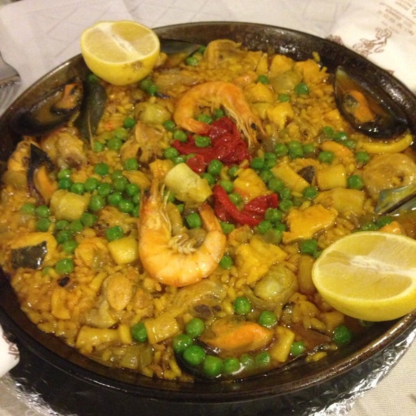 Das Foto wurde bei Restaurante Bar León von tamori am 9/13/2014 aufgenommen