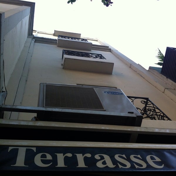 รูปภาพถ่ายที่ Terrasse Hostel โดย Alan F. เมื่อ 8/4/2013