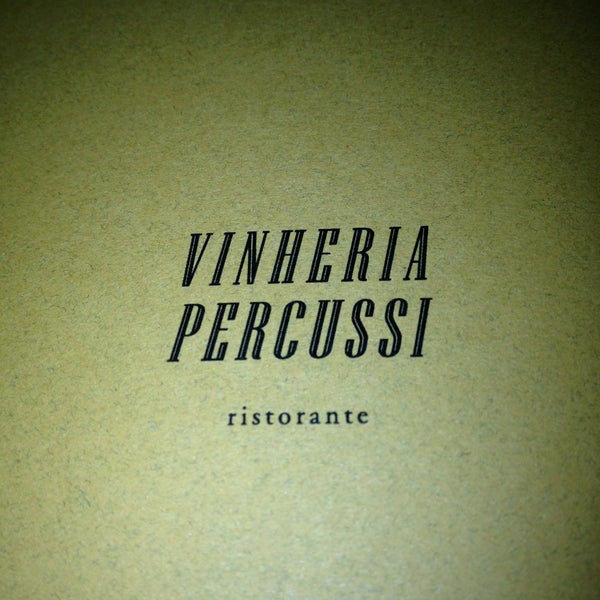 รูปภาพถ่ายที่ Vinheria Percussi โดย Glaucia B. เมื่อ 4/16/2013