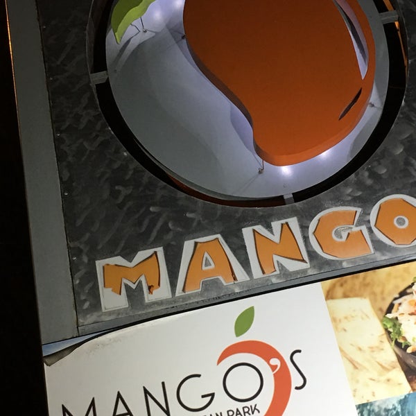 รูปภาพถ่ายที่ Mango&#39;s at Ocean Park โดย James L. เมื่อ 2/25/2017