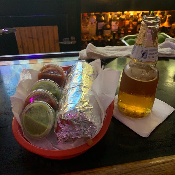 1/6/2019 tarihinde Nader F.ziyaretçi tarafından El Farolito Bar'de çekilen fotoğraf