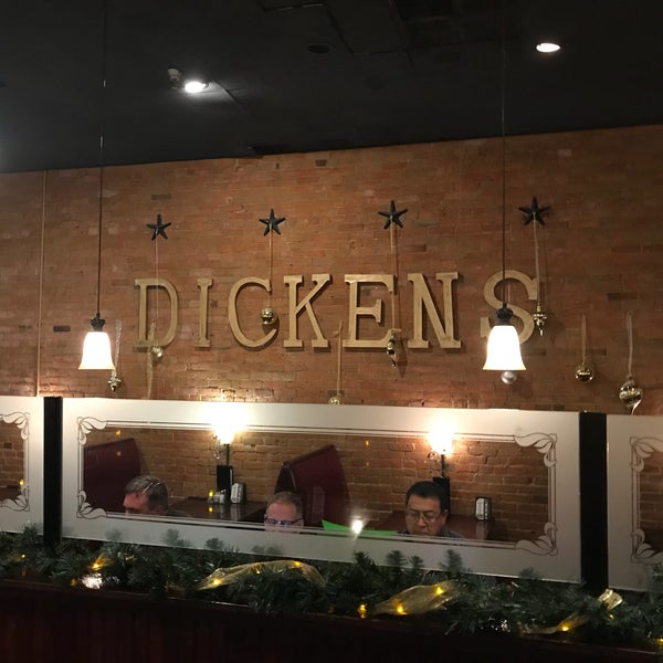 12/23/2017 tarihinde Kasey T.ziyaretçi tarafından The Dickens Tavern'de çekilen fotoğraf