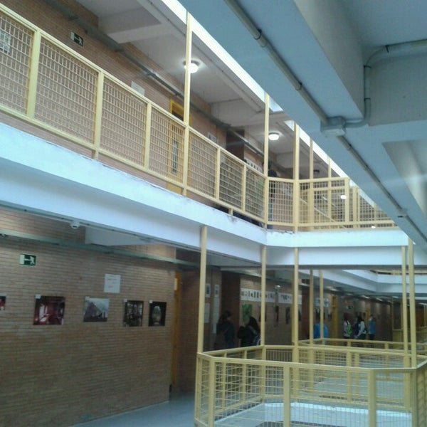 IES V Centenario Calle de Doctor Miguel Rios Sarmiento