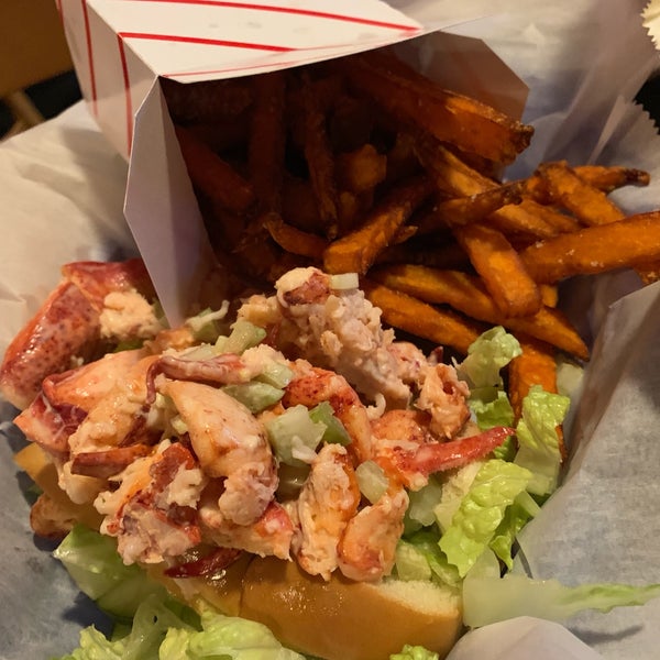 11/6/2018 tarihinde Bradley S.ziyaretçi tarafından The Lobster Shanty'de çekilen fotoğraf