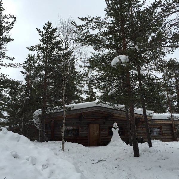Photo taken at Kakslauttanen Arctic Resort by Gul Y. on 3/3/2015