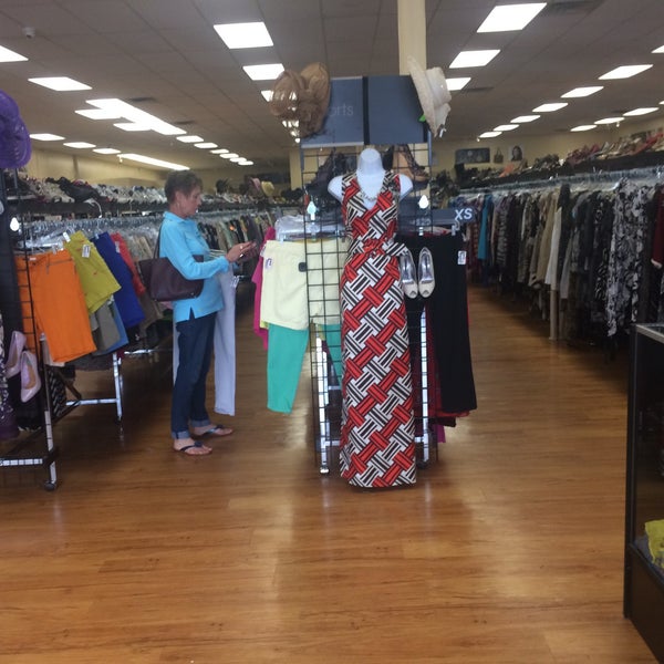 Photos At Clothes Mentor Ii Hikes Point Louisville Ky