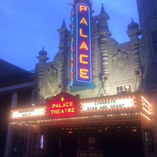 Foto diambil di Louisville Palace Theatre oleh Melanie R. pada 10/8/2017