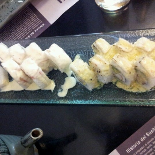 Photo taken at Maki Sushi by Rossalyn C. on 2/8/2013