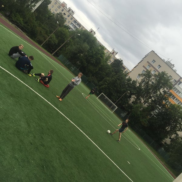 Школа 904 Москва футбольное поле