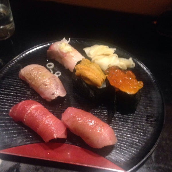 6/9/2015 tarihinde Nick 🍾 F.ziyaretçi tarafından Sushi Capitol'de çekilen fotoğraf