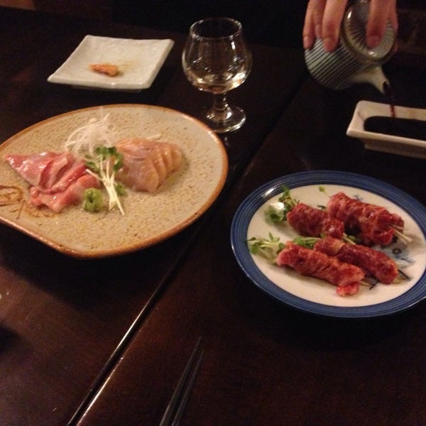 Foto diambil di Sushi Capitol oleh Nick 🍾 F. pada 5/24/2014
