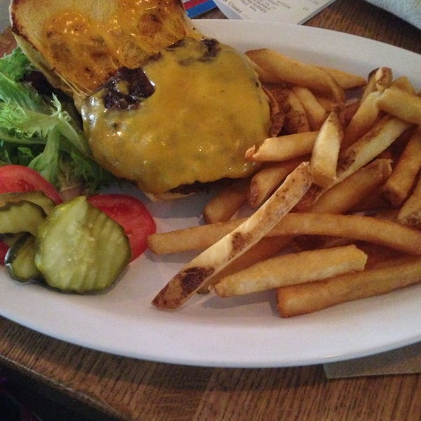Foto diambil di 67 Burger oleh Nikki N. pada 10/20/2014