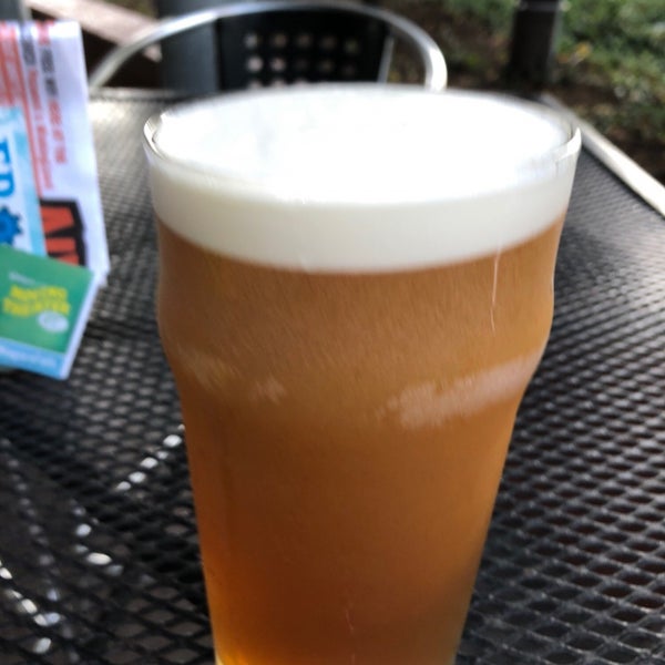 Photo taken at Winking Lizard Tavern by Pope W. on 8/4/2019