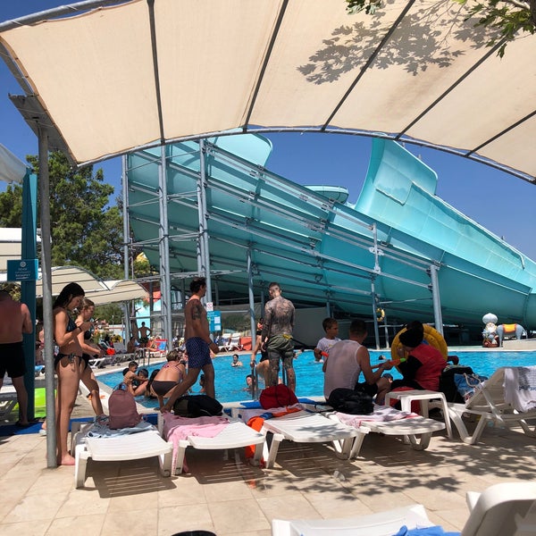 Foto scattata a DoluSu Park Aquapark da Çiğdem K. il 8/13/2021