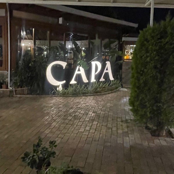 รูปภาพถ่ายที่ Çapa Restaurant โดย NY .. เมื่อ 5/3/2023