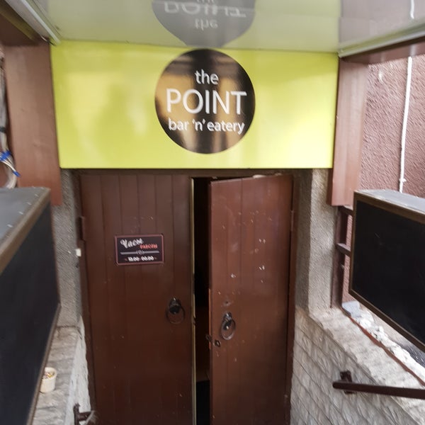 Photo prise au The Point Bar &amp; Eatery par Oleksii K. le3/26/2019