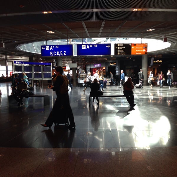 Снимок сделан в Аэропорт Франкфурт-на-Майне (FRA) пользователем Stefano V. 5/6/2015