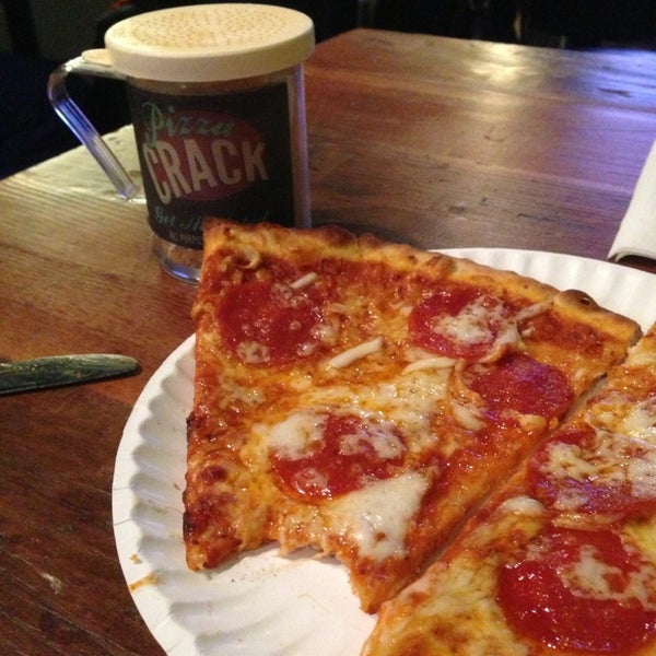 1/26/2013 tarihinde Don M.ziyaretçi tarafından Greenville Avenue Pizza Company'de çekilen fotoğraf
