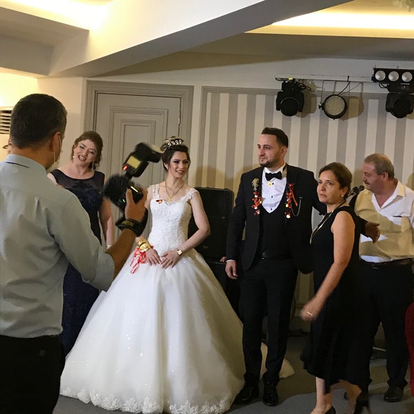 Photo prise au Deda Düğün Salonları par Serdar E. le8/30/2020