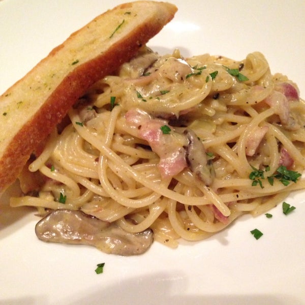 It's a place where you can have a nice dinner followed by a relaxing drink to cap the night. The truffled carbonara is light and tasty, while the truffle and spinach dip is the perfect appetizer.
