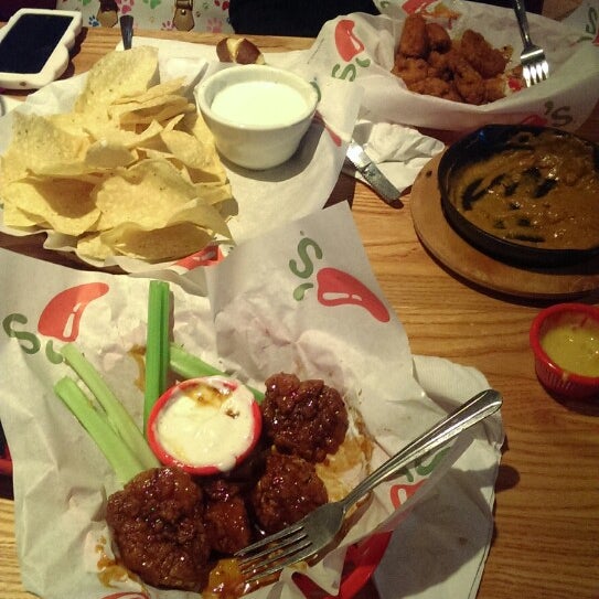 Photo taken at Chili&#39;s Grill &amp; Bar by Christopher S. on 11/5/2013