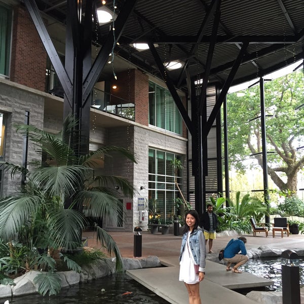 8/15/2015 tarihinde Jay K.ziyaretçi tarafından The Parkside Hotel'de çekilen fotoğraf