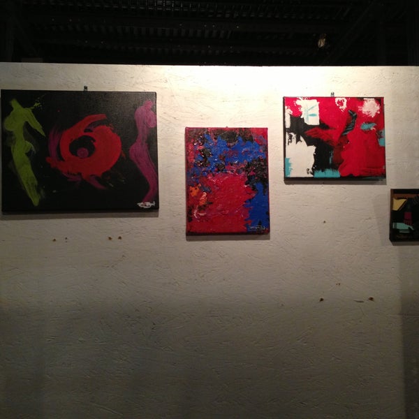 5/2/2013에 Vanessa B.님이 StoneFire Art Gallery &amp; Studios에서 찍은 사진