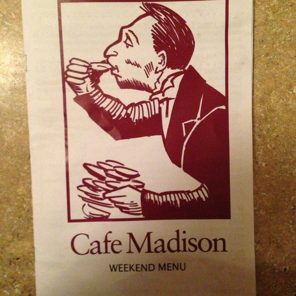 รูปภาพถ่ายที่ Cafe Madison โดย Christopher S. เมื่อ 12/30/2012