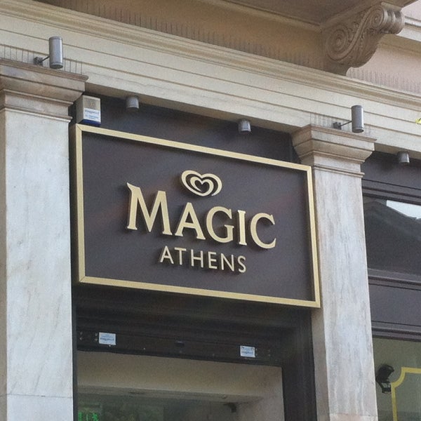 6/3/2015 tarihinde Anna C.ziyaretçi tarafından Magic Pleasure Store Athens'de çekilen fotoğraf