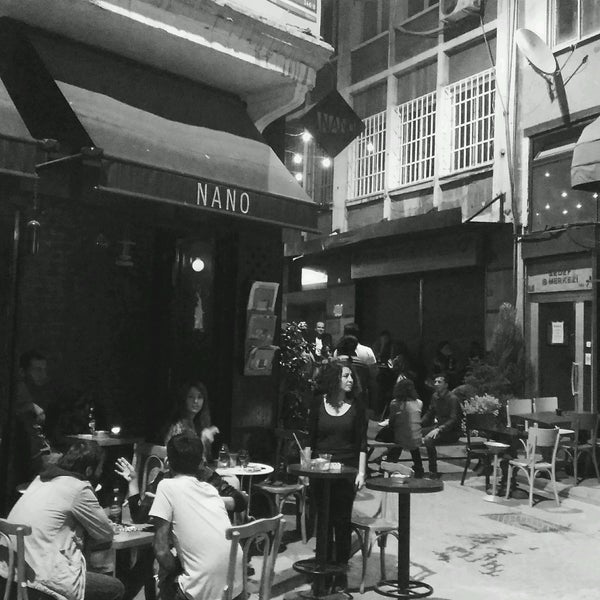 Foto tirada no(a) Nano Cafe por Burcu Ü. em 10/1/2016