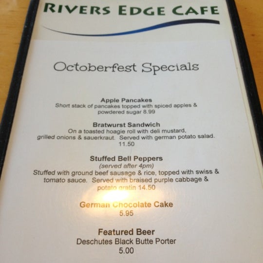 Foto scattata a Rivers Edge Cafe &amp; Espresso da Ben M. il 10/30/2012
