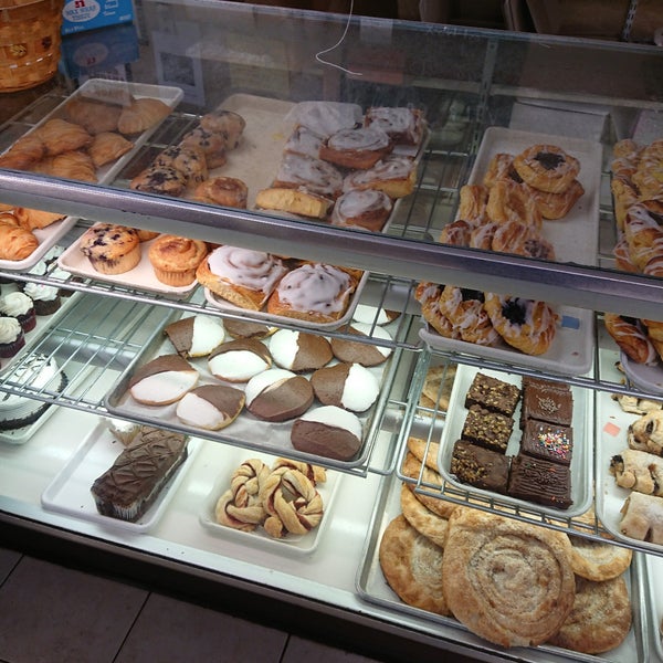 Royal Pastry Shop Lexington Town Center 317 Marrett Rd