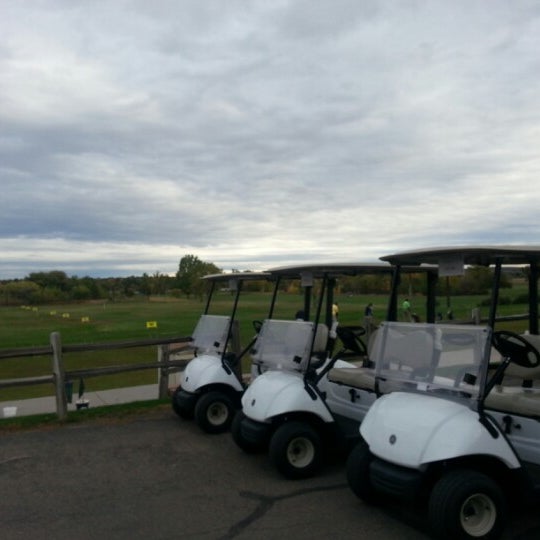 Foto tirada no(a) Applewood Golf Course por &#39;Vernon J. em 10/13/2012