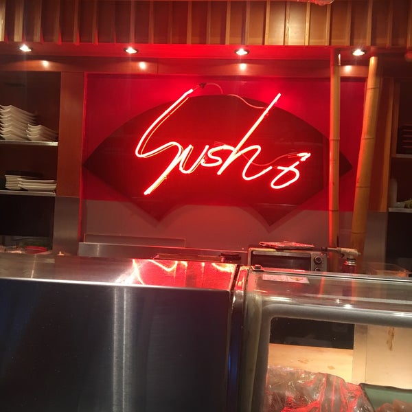 Photo prise au Fuki Sushi par Renee B. le3/25/2018