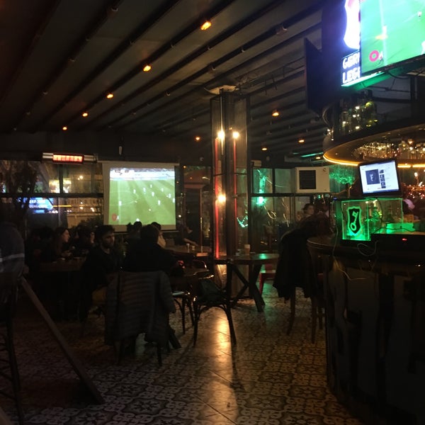 Foto diambil di Keçi Cafe Pub oleh Bilal B. pada 3/22/2019