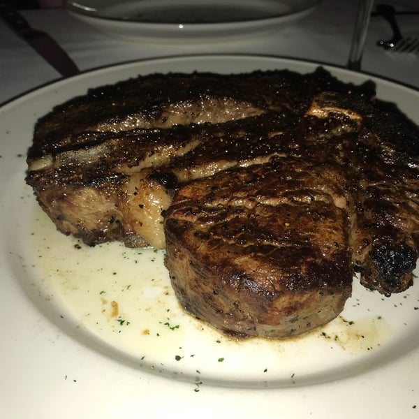 Pappas Bros. Steakhouse Downtown Houston 1200 McKinney St