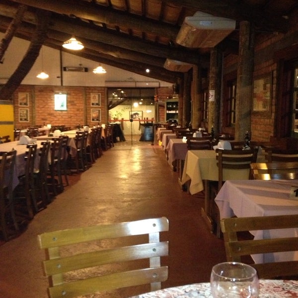 รูปภาพถ่ายที่ Restaurante Rancho da Costela โดย Ricardo C. เมื่อ 8/17/2013